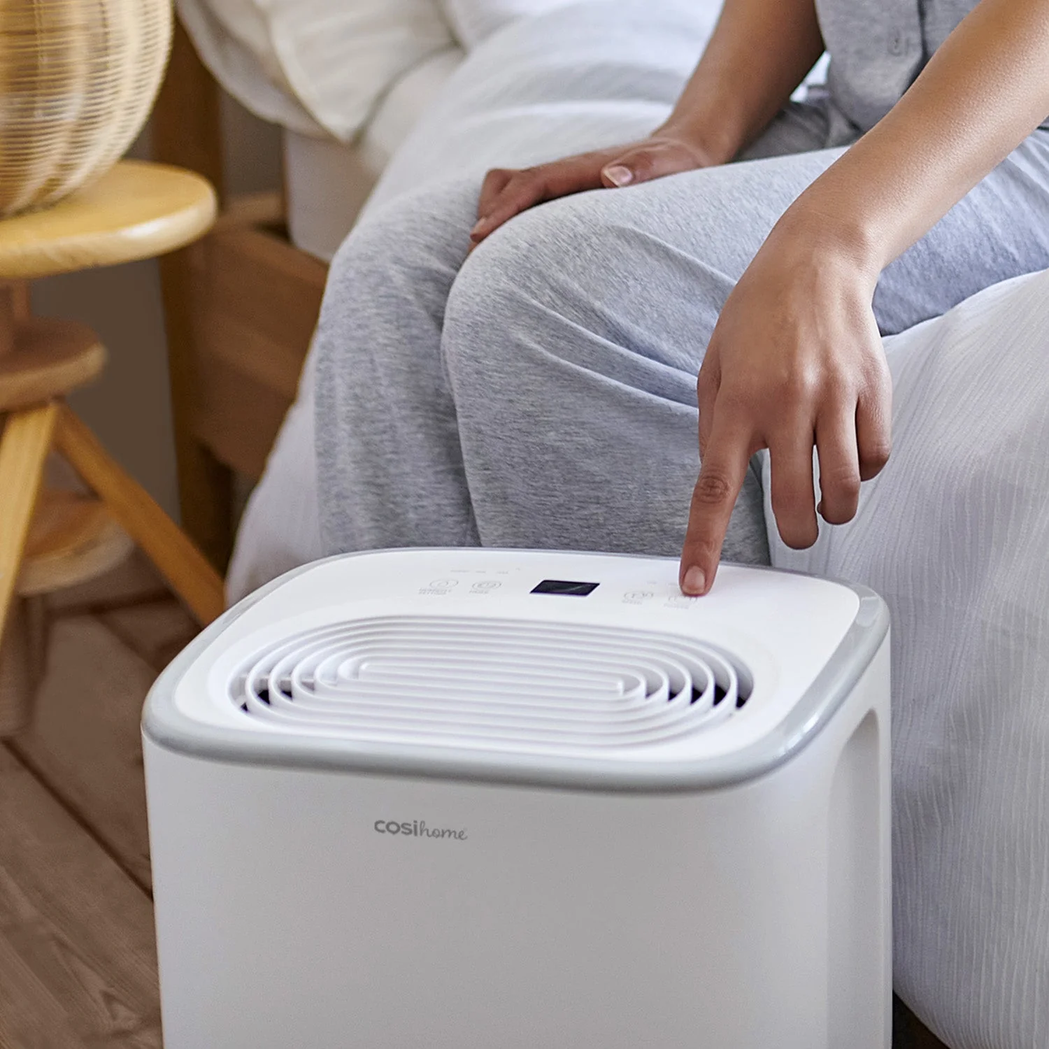 12L Low Energy Dehumidifier with 2.5L Water Tank - Image 5
