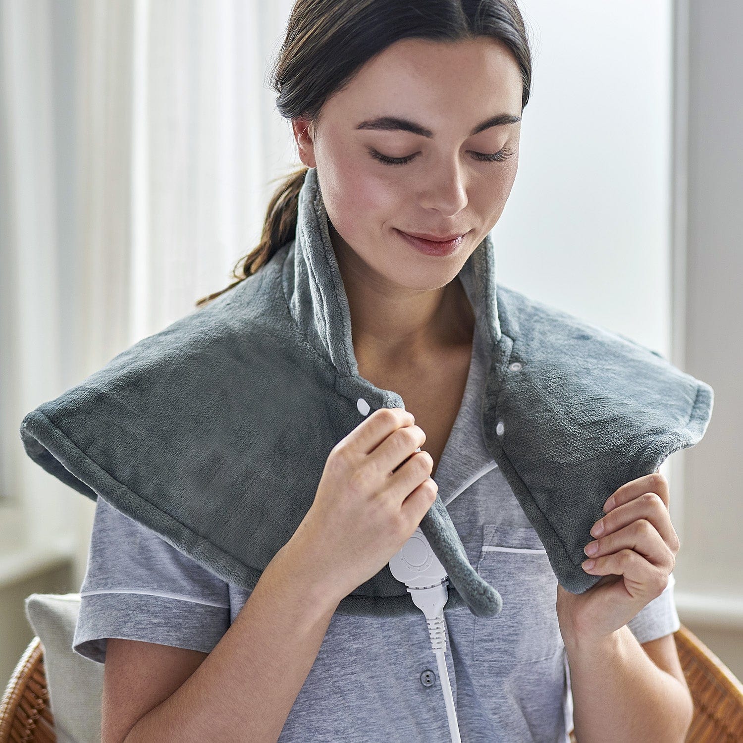 Heated Neck & Shoulder Pad - Image 7